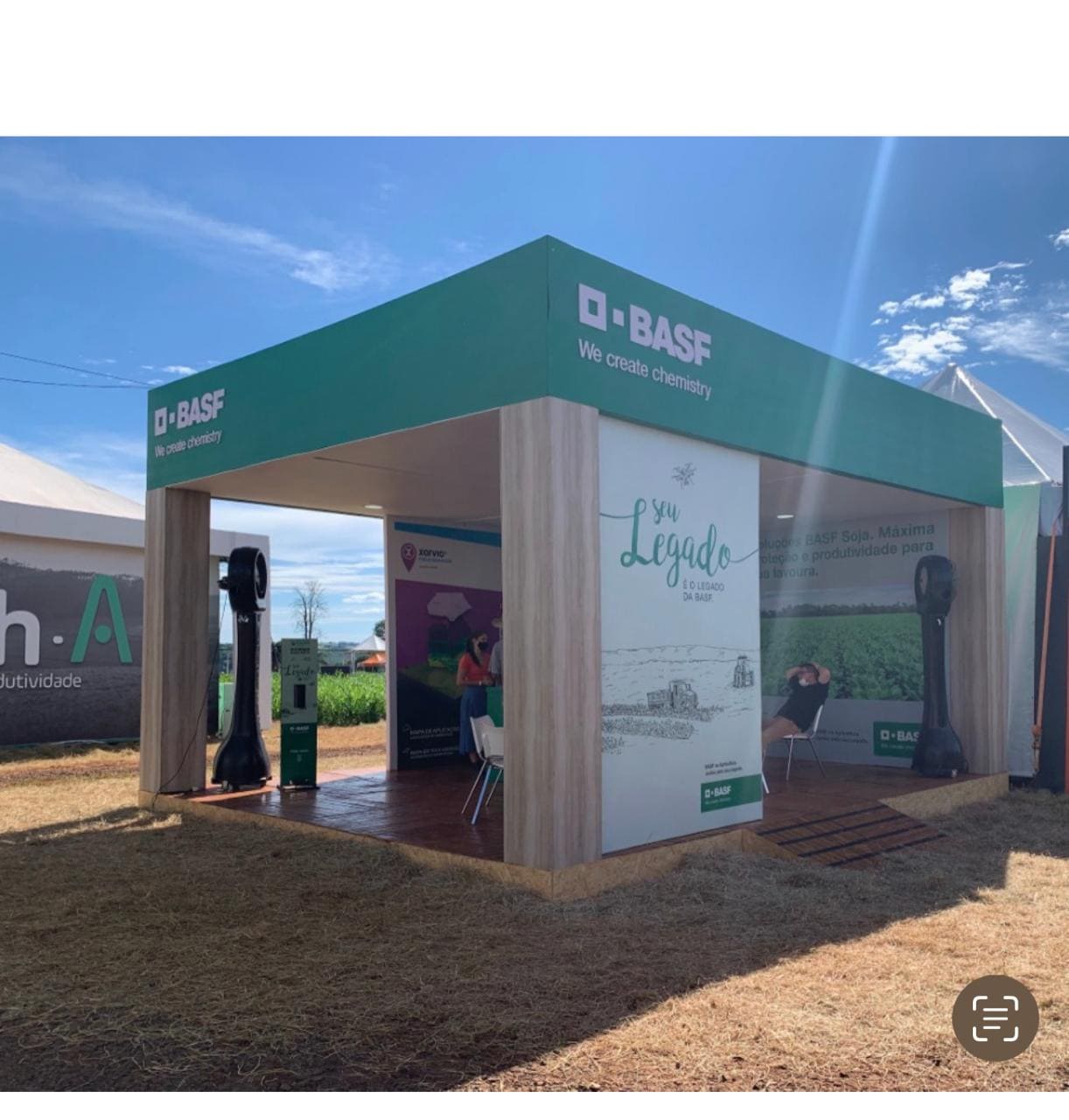 Estande Construído em madeira - Projeto 100% personalizado e exclusivo