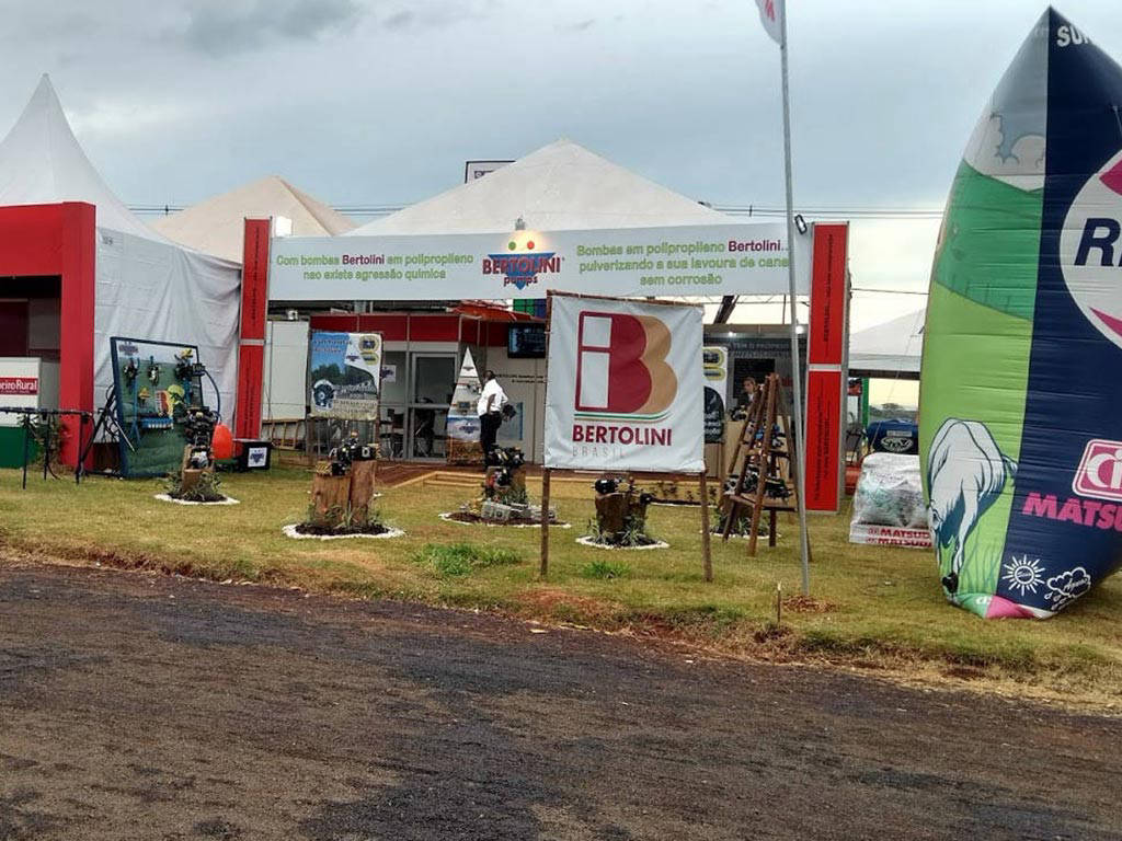 Montagem Básica Externa 3 - Sistema modular octanorm para feiras