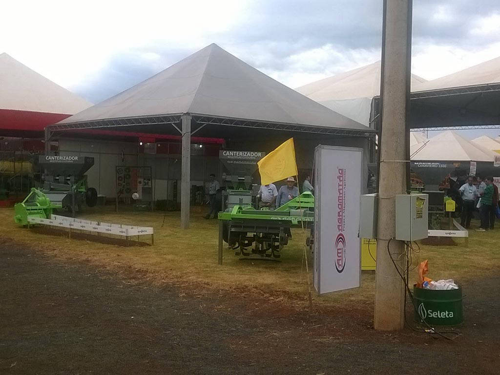 Montagem Básica Externa 4 - Sistema modular octanorm para feiras